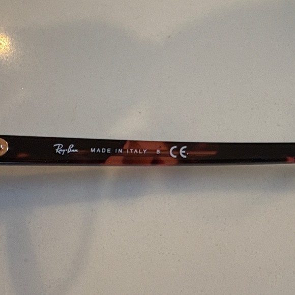 Ray-Ban Tortoise and Rose Gold Polarized Sunglasses - Picture 3 of 3